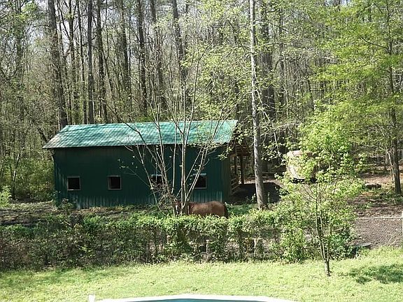 3rd image of 135 Anna Ln