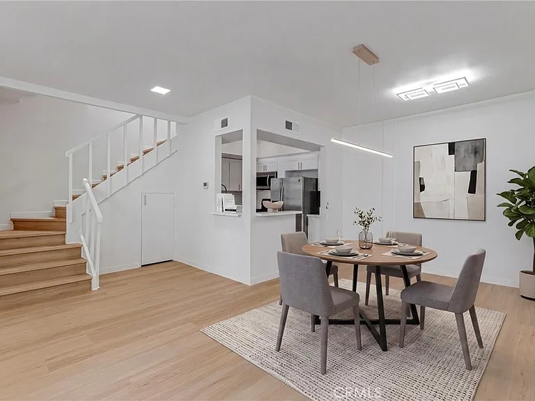 5142 Zelzah Ave #25 — Photo 3
