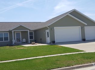 3810 Viola Dr, Waverly, IA 50677