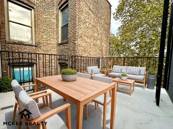 431 Columbia Street image 2 of 10