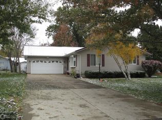 807 Grand Park Dr, Fairfield, IA