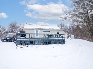 137 Blacksnake Rd, Utica, OH 43080