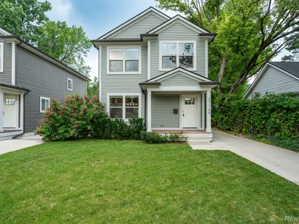 27125 Barrington St, Madison Heights, MI 48071