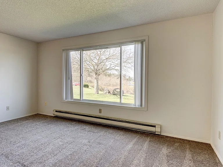 M0646-Prairie Village - 304 N. Main St — Photo 5