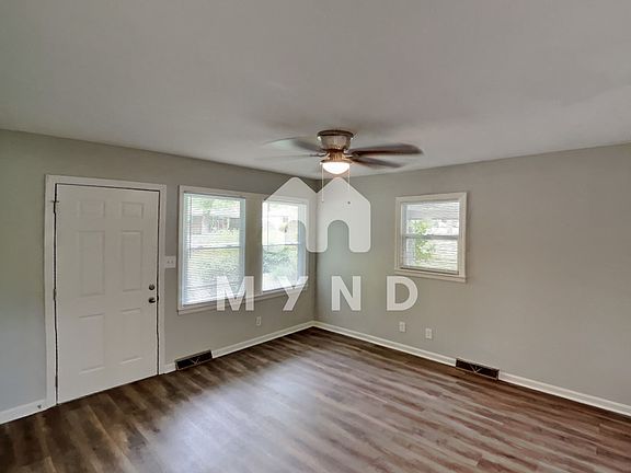 2nd image of 207 Gaddis Dr