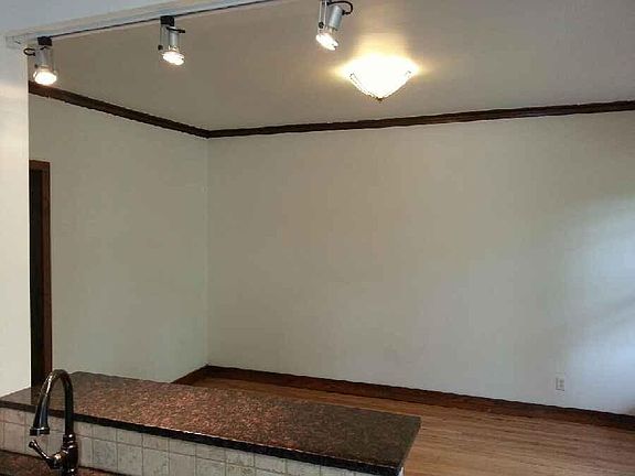4th image of 4206 N Wolcott Ave APT 3