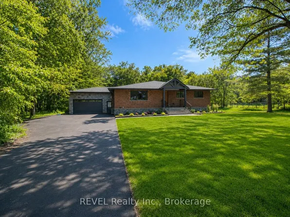 8780 Brown Rd, Niagara Falls, ON L2H 0X2