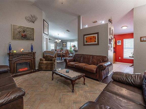 3rd image of 1336 NE 154th Ave