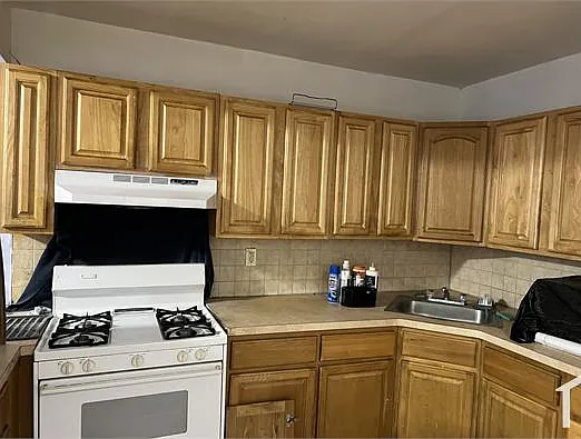 3 bed, 1000 sqft, $3,490 — Photo 2