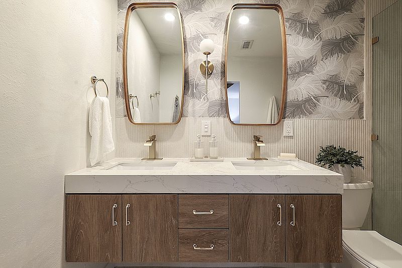 Luxury Primary Bathroom with 2 sinks