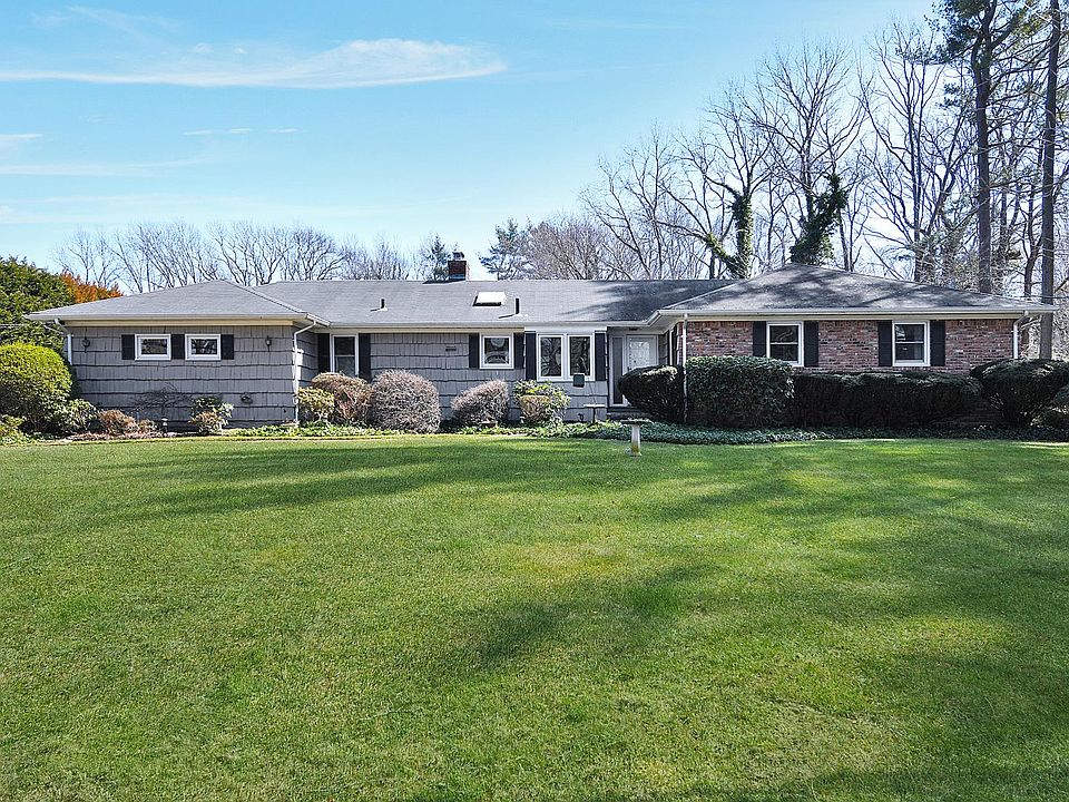 1st image of 9 Woodvale Ln