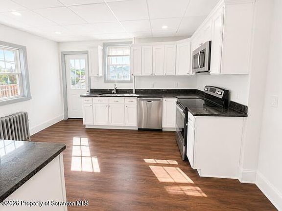 4th image of 516 4th St