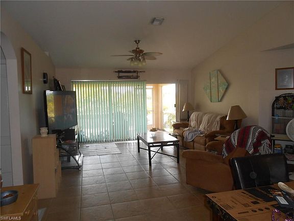 4th image of 418 NW 26th Pl