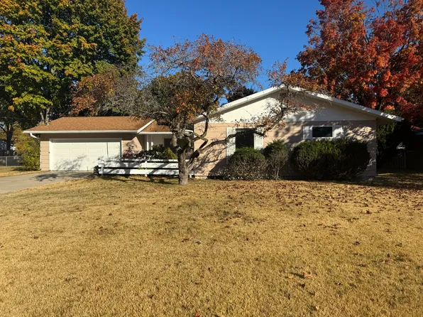 116 Pinecrest Rd, Whitehall, MI 49461
