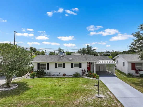 913 Augusta Dr, Sun City Center, FL 33573