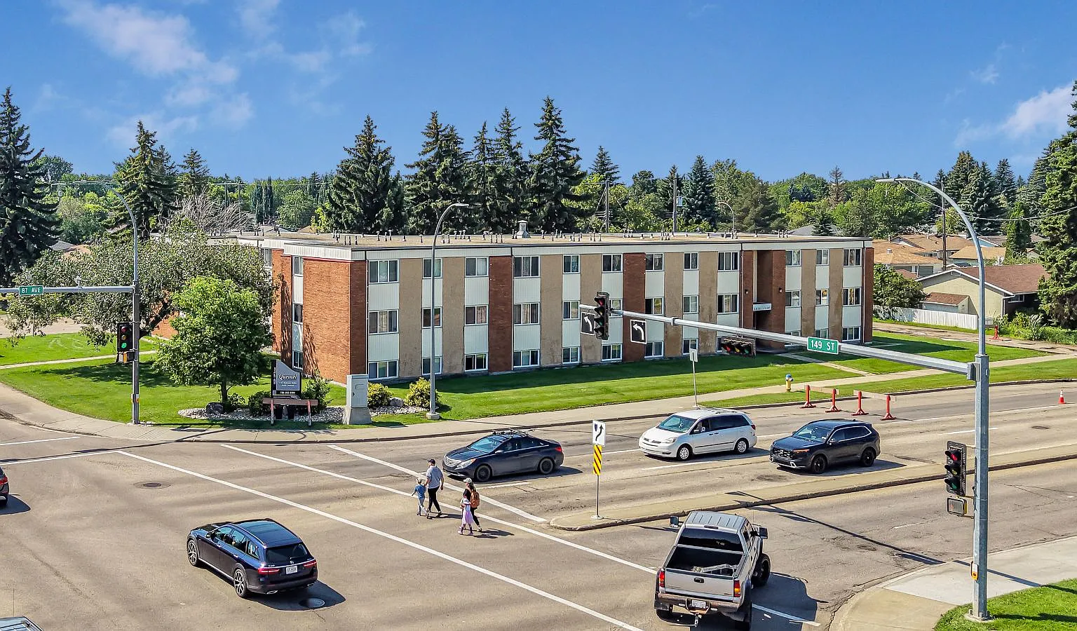 Quesnel Apartments — Photo 4