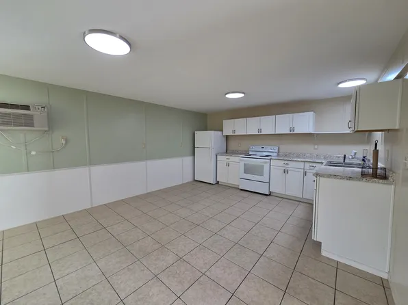 145 E Main St Unit C, Gentry, AR 72734