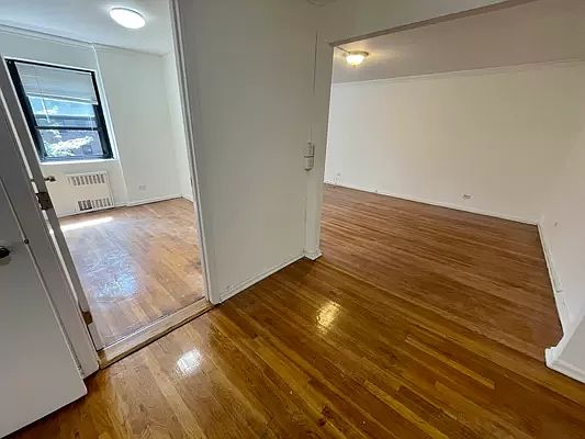 4th image of 118-60 Metro Ave #4