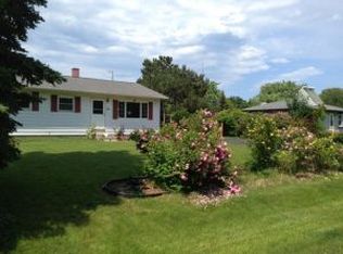 4084 E Studio Ln, Oak Creek, WI 53154