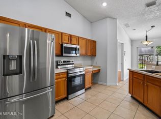 1431 Blues Creek Dr, Jacksonville, FL 32221