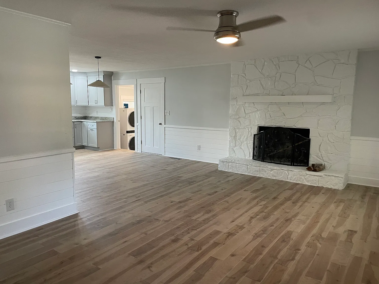 2 bed, 1184 sqft, $2,800 — Photo 2