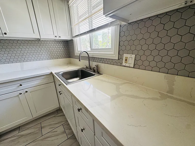 5306 Colfax Ave #5306 — Photo 6