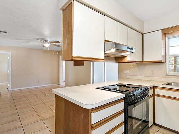 5th image of 904 Parson Brown Way