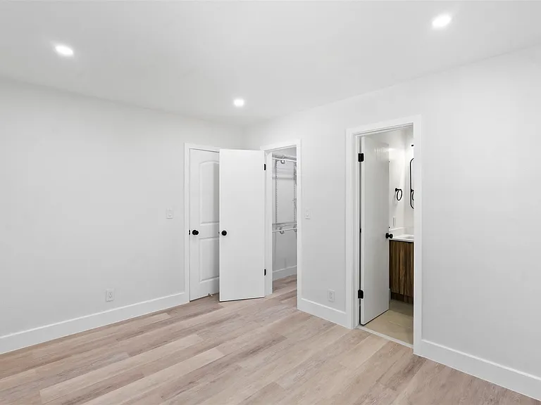 1101 NE 18th Ave #1 — Photo 10
