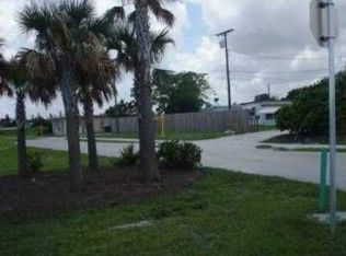 8154 SE Sand St, Hobe Sound, FL 33455