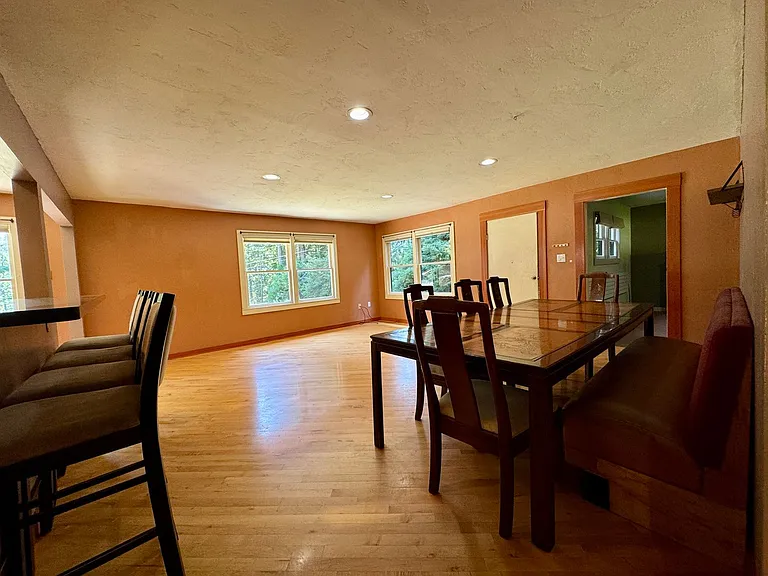 654 Grotzman Rd — Photo 6