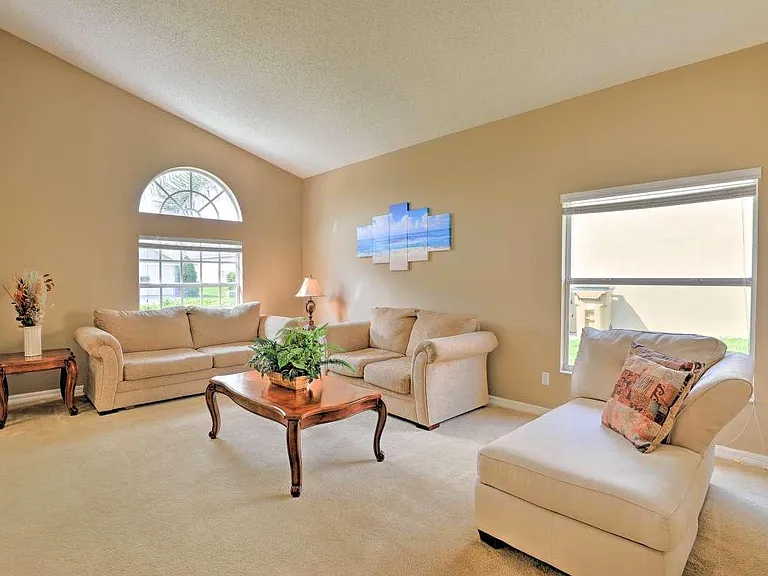 16621 Palm Spring Dr — Photo 4