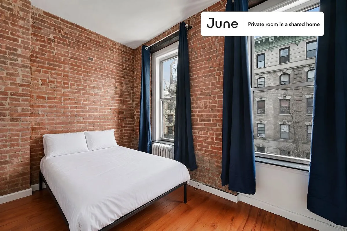 Full bedroom in 2 bed/1 bath home in Hell's Kitchen #850 B — Photo 1