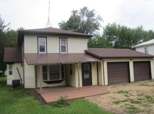 221 SW 1st St, Granada, MN 56039
