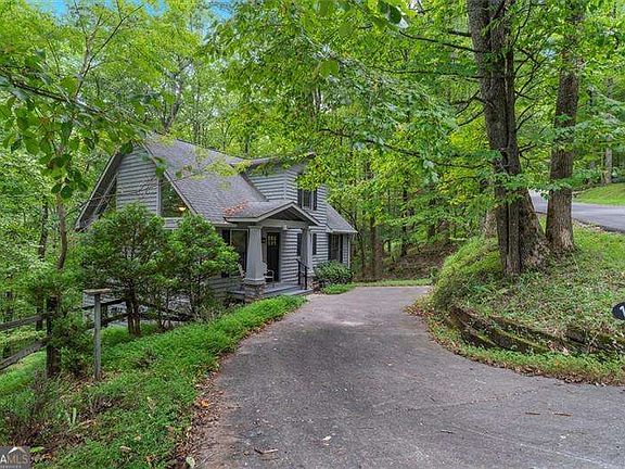 2nd image of 1083 Mountain Oak Rd