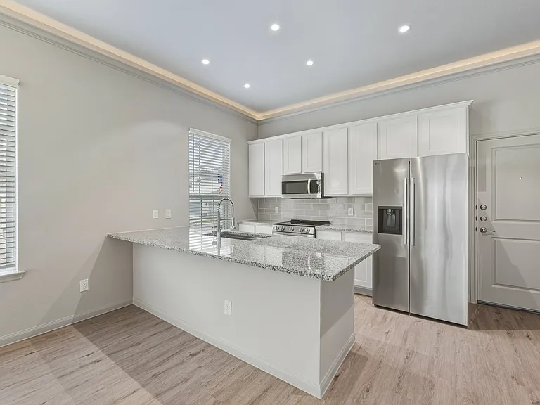 Kitchen with Stainless Steel Appliances (Plan 3191)