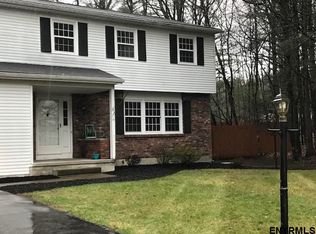 5 Stuyvesant Ct, Ballston Spa, NY 12020