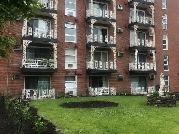 6490 N Northwest Hwy APT 3B, Chicago, IL 60631