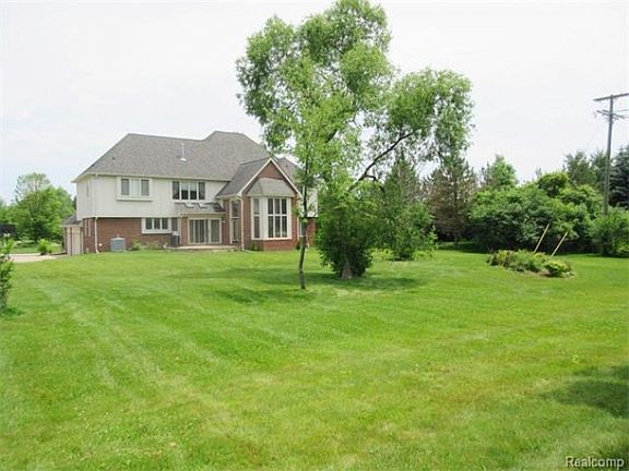 4th image of 7261 Heron Way #1
