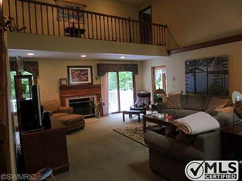 3rd image of 5050 Shady Creek Dr