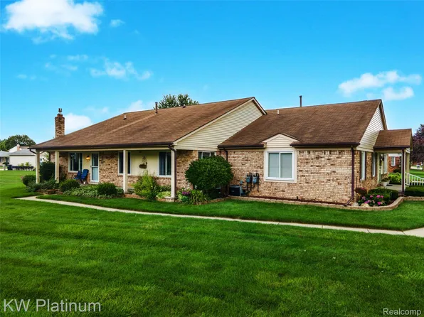 31799 Breezeway, Chesterfield, MI 48047