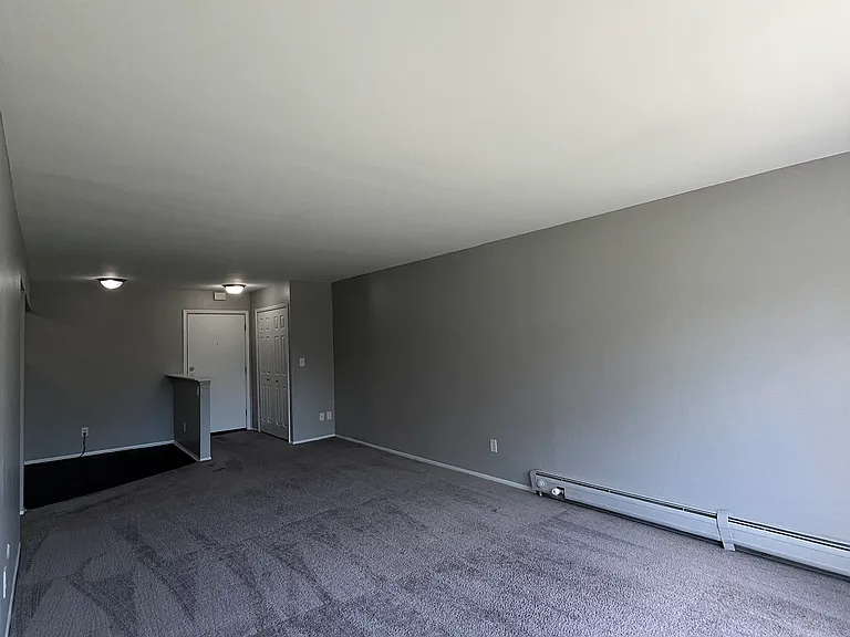 360 Walnut St — Photo 6
