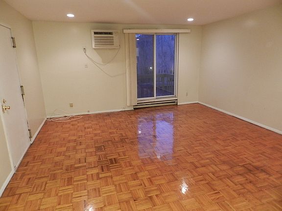 5th image of 515 S 12th St Rear 9