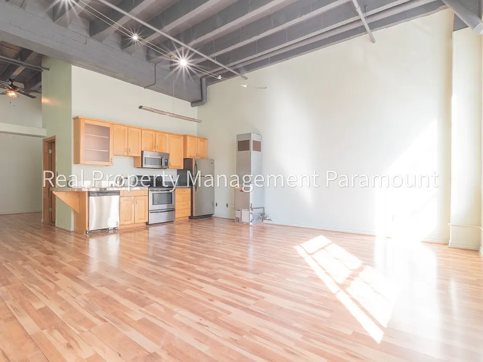 312 W 5th St #213