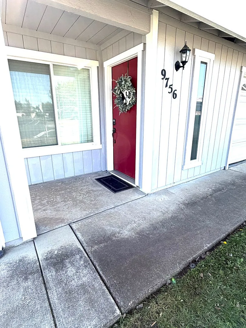 Desirable Home in Lincoln Village A must see! — Photo 2