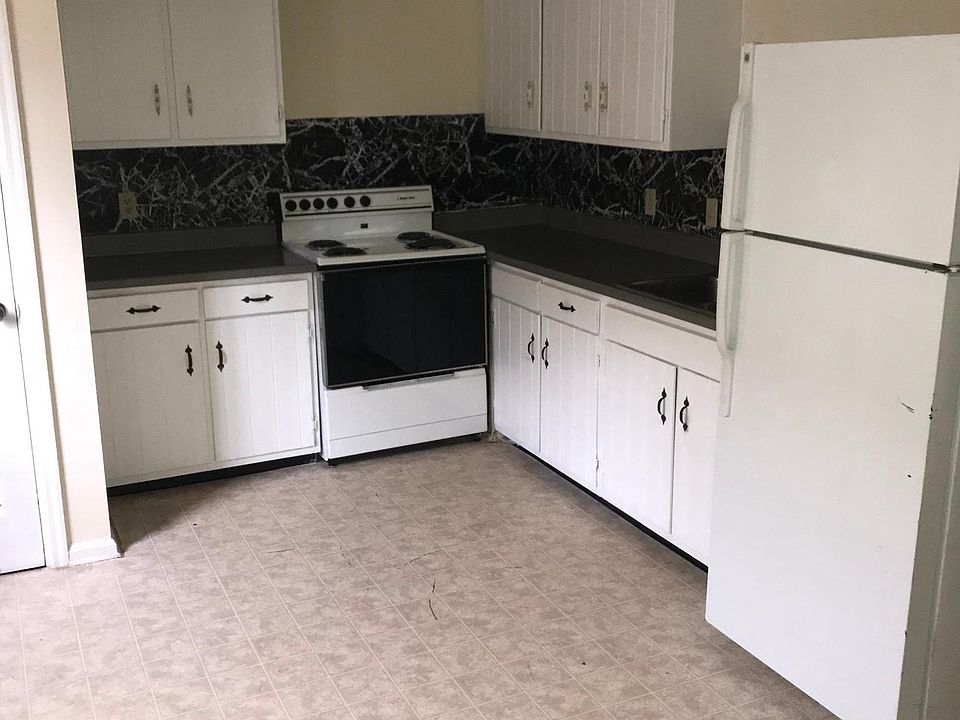 2nd image of 5795 N Meadows Blvd