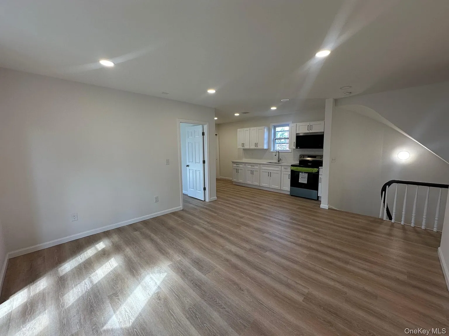 2 bed, 1000 sqft, $2,000 — Photo 1