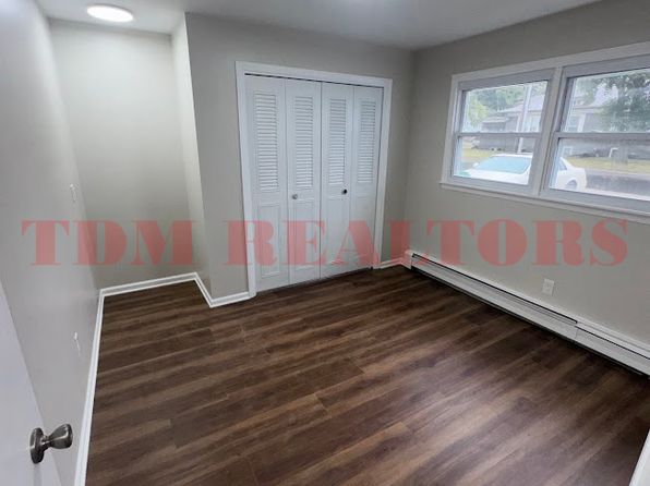 302 E Clinton St #3