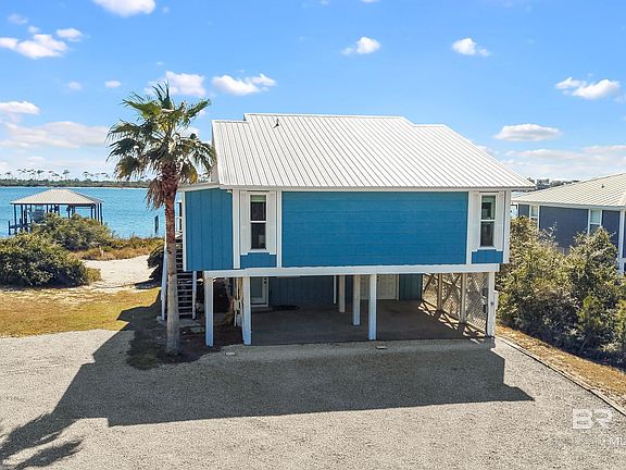 3rd image of 32620 River Rd