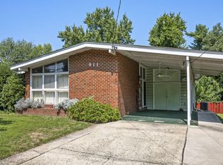 911 Hyde Rd, Silver Spring, MD 20902