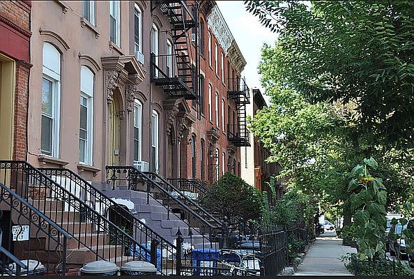 1st image of 172 Lefferts Pl #3R